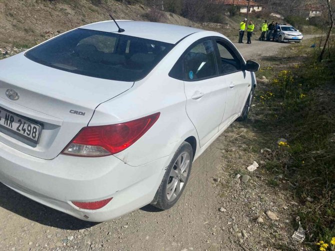 Polisten Kaçan Sürücü Kaza Yapınca Yakalandı