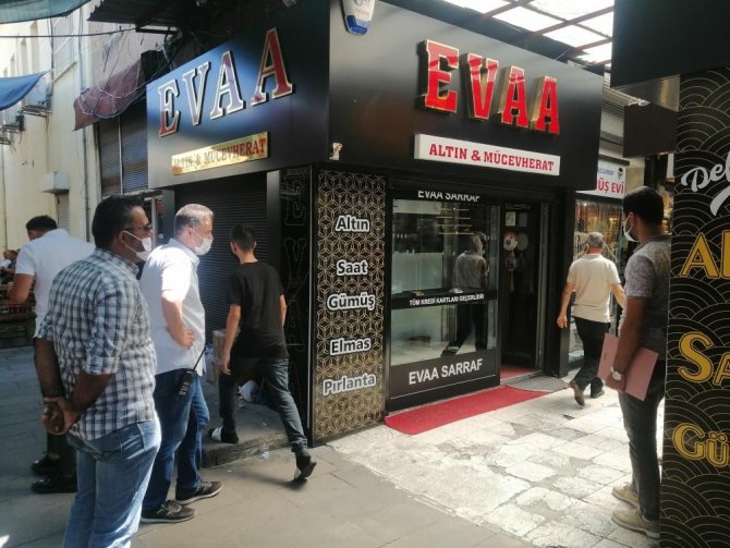 Kar Vaadinde Bulunup 34 Müşterisini Dolandıran Kuyumcuya 81 Yıl Hapis Cezası