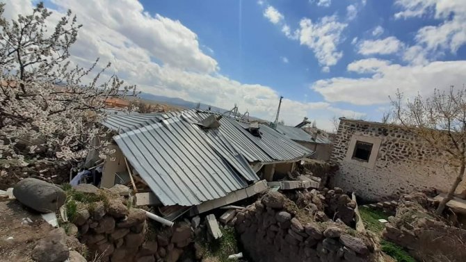 Tüp Patladı, Ortalık Savaş Alanına Döndü