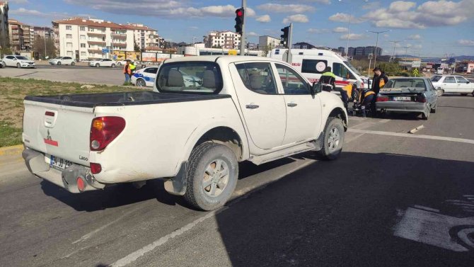 Kırıkkale’de İki Otomobil Çarpıştı: 1 Yaralı