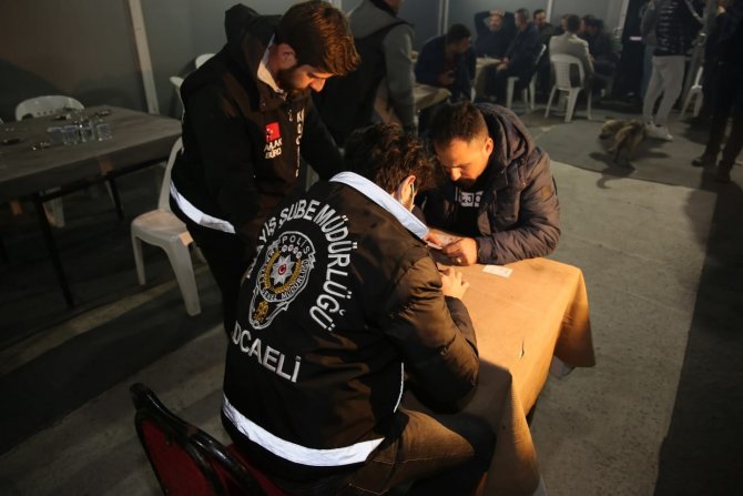 Yapılan Denetimlerde Aranan 4 Şahıs Yakalandı