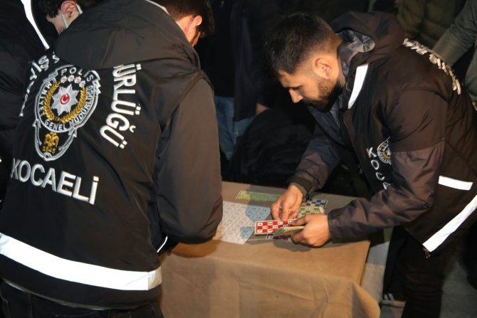 Yapılan Denetimlerde Aranan 4 Şahıs Yakalandı