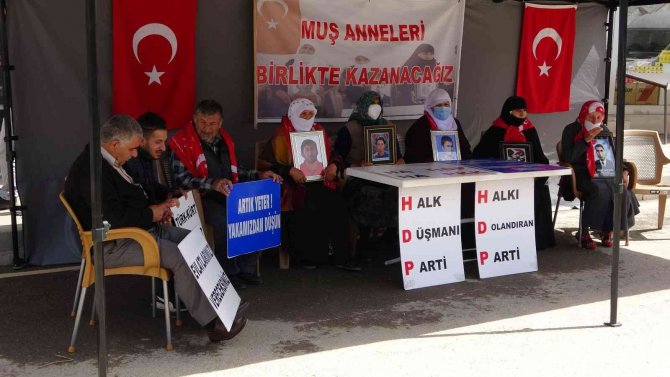 Evlat Nöbetindeki Anne: "Hdp’nin Kapatılmasını İstiyoruz”