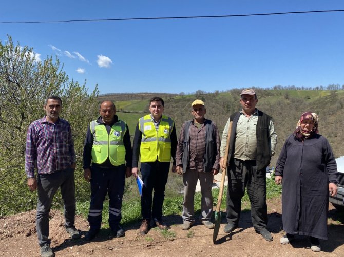 Mustafakemalpaşa Belediyesi Çiftçilere Bamya Tohumu Dağıttı