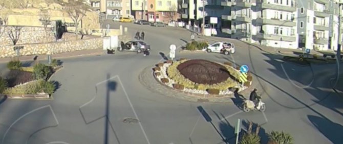 Niğde’de 2 Kişi Kaza Sırasında Araçtan Böyle Fırladı