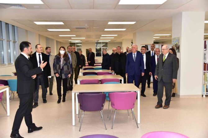 Rektör Kuş, Baün Vakfı Üyelerini, Kampüste Konuk Etti