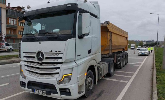 Samsun’da Tır İle Otomobil Çarpıştı: 1 Yaralı