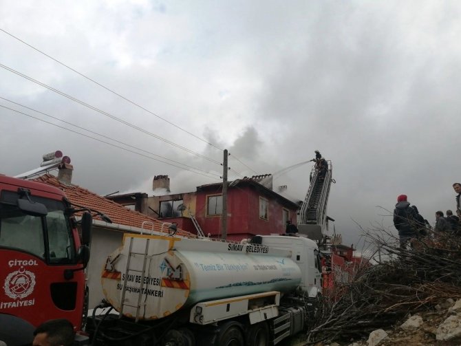 Simav’da Korkutan Yangın