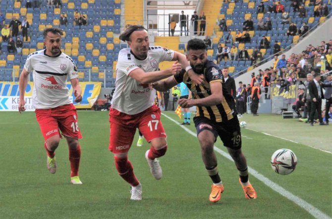Spor Toto 1. Lig: Mke Ankaragücü: 2 - Altınordu: 3