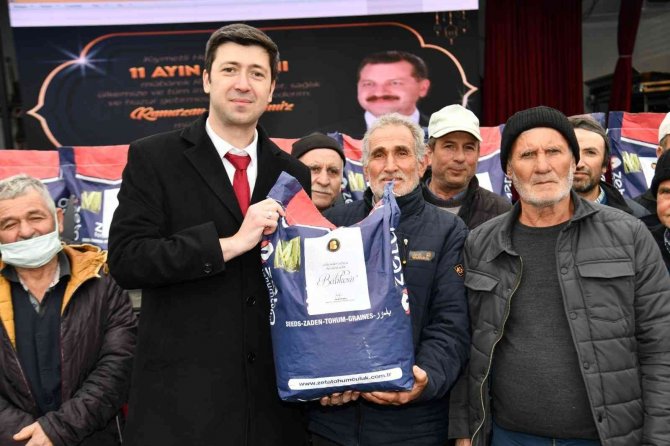 Büyükşehir’den Üreticiye Badalan Fasulye Tohumu Desteği