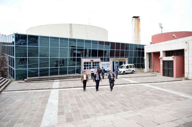 Tarsus’ta Projeler Hızla İlerliyor