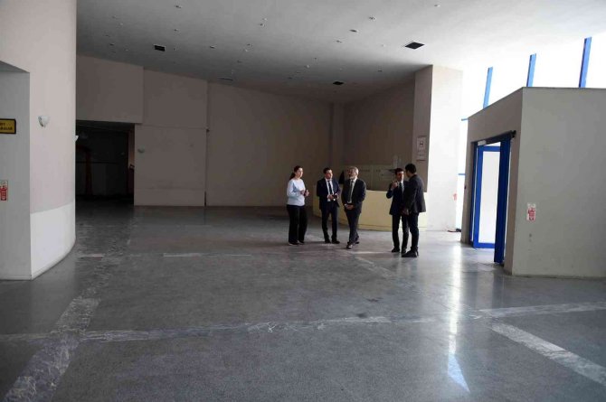 Tarsus’ta Projeler Hızla İlerliyor