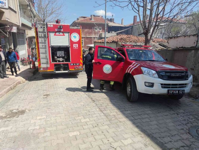 Tekirdağ’da İki Katlı Evde Yangın Çıktı