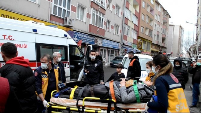 Ehliyetsiz Sürücü Yayaya Çarptı