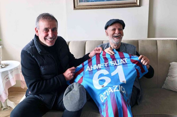 Abdullah Avcı, Ahmet Suat Özyazıcı’yı Ziyaret Etti
