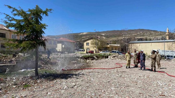 Çemişgezek’te Jandarma Ve Güvenlik Korucularına Yangınla Mücadele Eğitimi