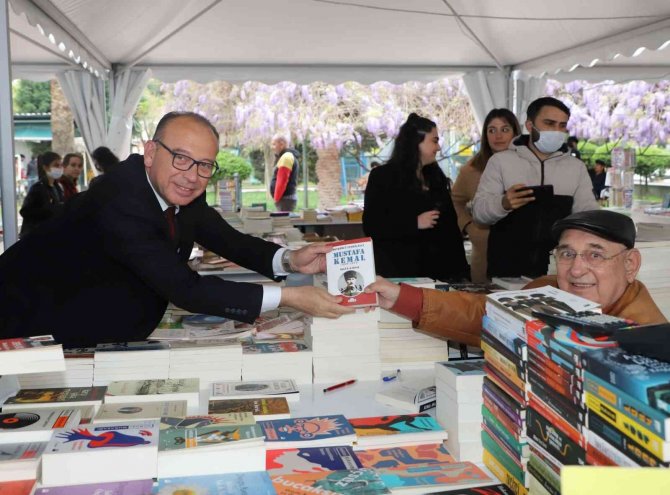 Turgutlu’da 3. Kitap Günlerin Törenle Başladı