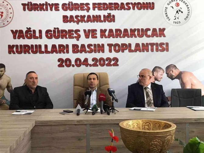 Şeref Eroğlu: ”23 Nisan’dan İtibaren Resmi Güreşlerimiz Başlıyor”