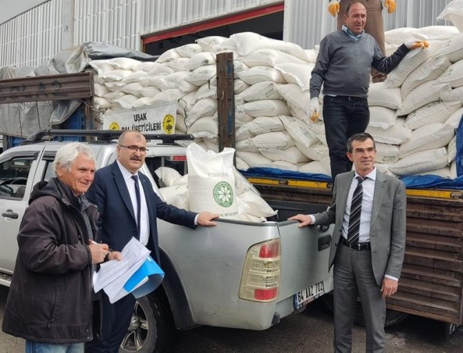 Uşak’ta Arı Üreticilerine Toz Şeker Desteği Verildi