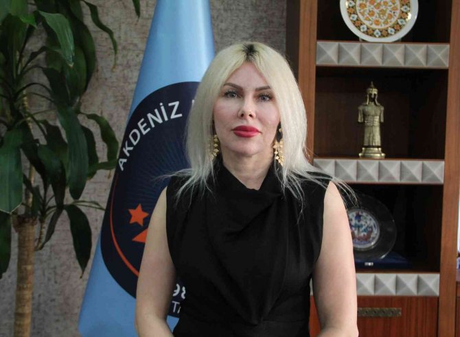 Akdeniz Üniversitesi Rektörü Özkan: "Covid Yoğun Bakımda 8 Hastamız Kaldı"