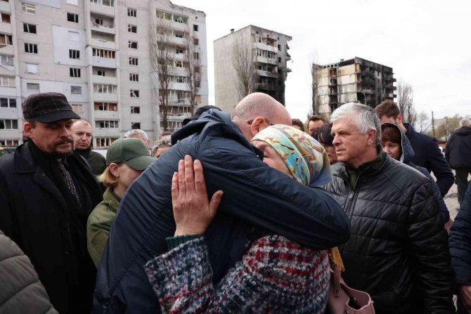Zelenskiy: “Mariupol’deki İşlenen Savaş Suçları Borodyanka’dan Daha Fazla”