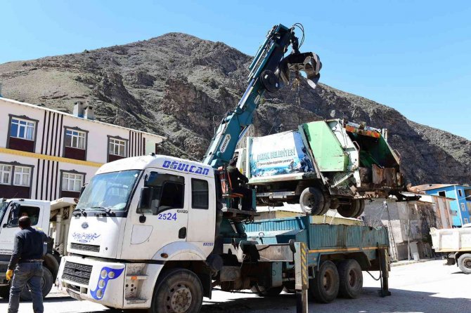Çatak Belediyesi Hurda Araçlarını Mke’ye Devretti