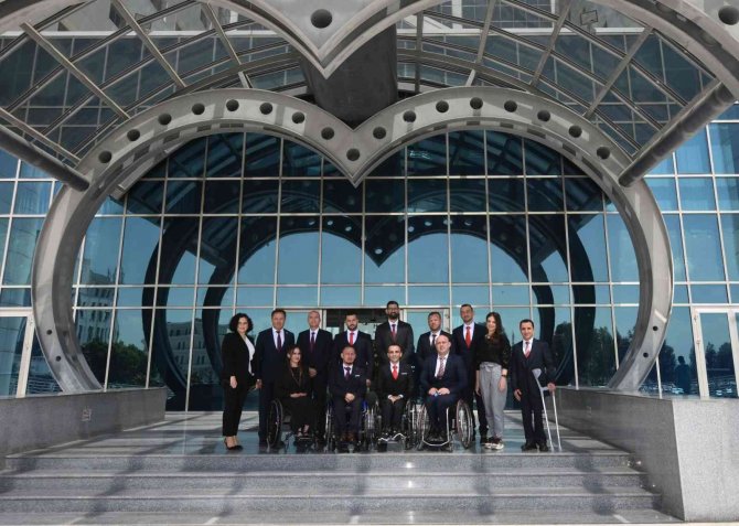 Yakın Doğu Üniversitesi Hastanesi, Vakıflar Tekerlekli Sandalye Basketbol Takımı’nın Sağlık Sponsoru Oldu