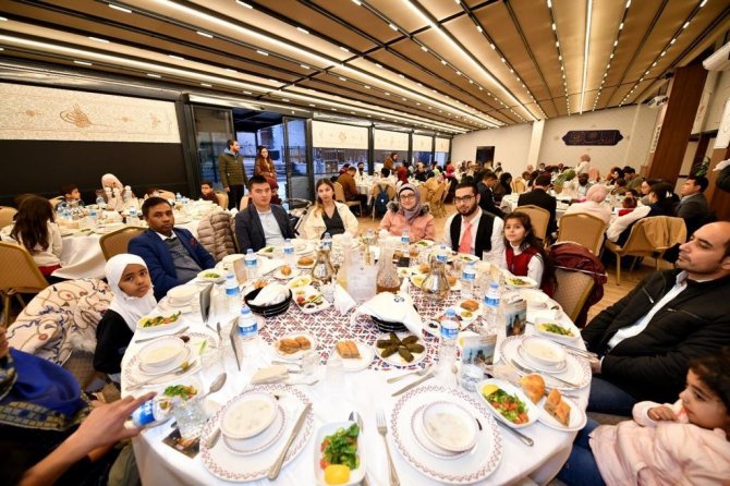 Ytb Başkanı Eren: “Türkiye İle Bağlarınızı Her Zaman Muhafaza Edeceksiniz”