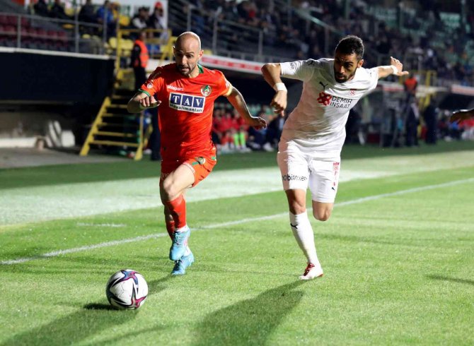Ziraat Türkiye Kupası: A. Alanyaspor: 1 - Dg Sivasspor: 1 (İ̇lk Yarı)