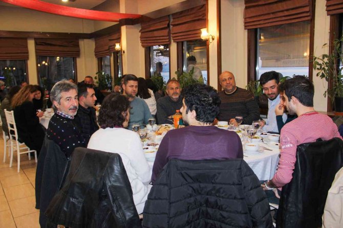 Akbulut, Çalışanları Ve İş Ortakları İle İftarda Buluştu