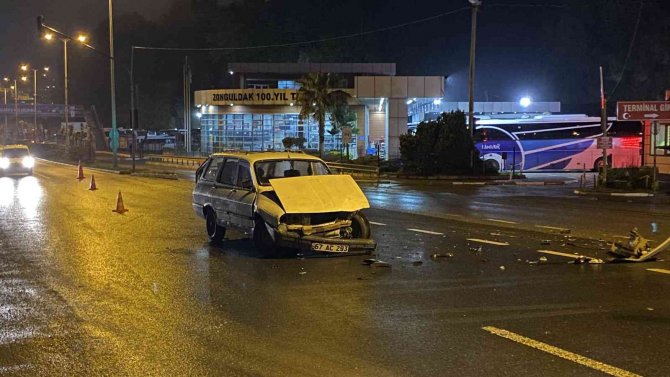 Kafa Kafaya Çarpıştılar: 2 Yaralı