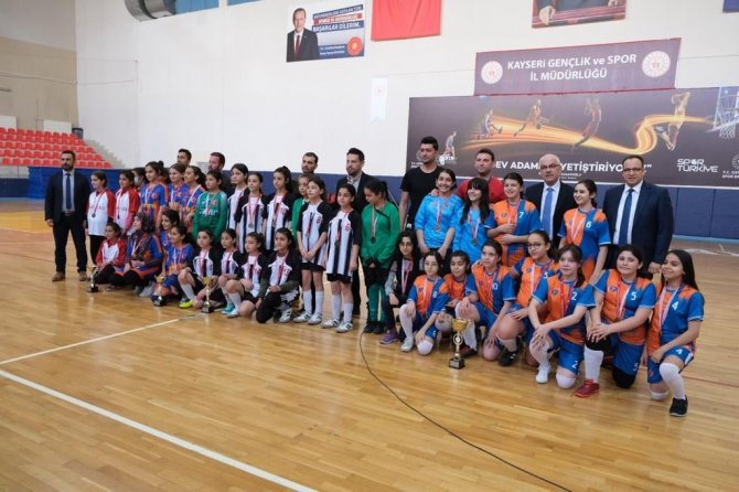 Kayseri Okul Sporları Futsal Müsabakaları Tamamlandı