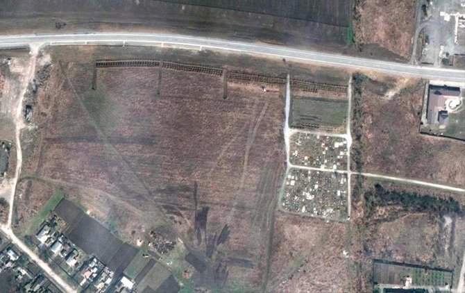 Mariupol’de Toplu Mezarlar Uydu Fotoğraflarıyla Tespit Edildi