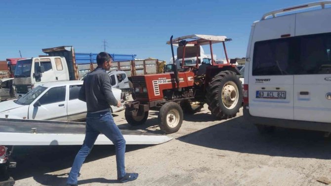 Jandarmanın Telefonuyla Binlerce Liralık Traktörün Sahibi Oldu