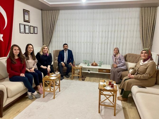 Bakan Derya Yanık Ve Bakanlık Yöneticileri Şehit Aileleriyle İftarda Buluştu