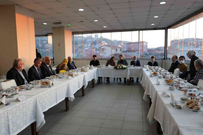 Bakan Derya Yanık: "İ̇nsan Doğasına Uygun Mekanlarda Hizmet Sunmayı Önceliyoruz"