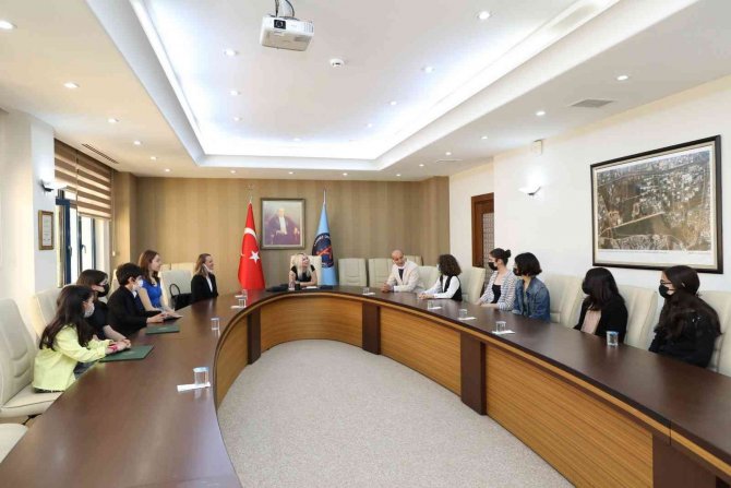 Aü Rektörü Özkan: “Öğrencilerimiz Başarıları İle Üniversitemizi Ülkemize Ve Dünyaya Anlatıyor”