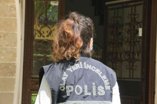 Emekli İ̇ngilizce Öğretmeni Yaşadığı Evde Ölü Bulundu