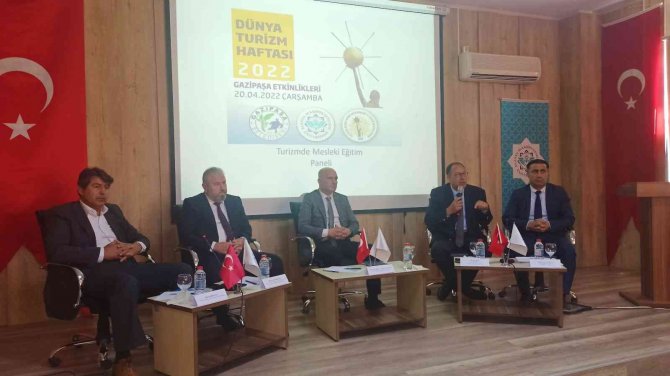 Turizmciler, Alkü’lü Öğrencilerle Buluştu