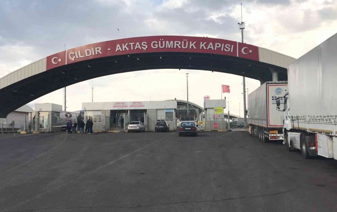 Tır Kuyruğu 7 Kilometreye Ulaştı