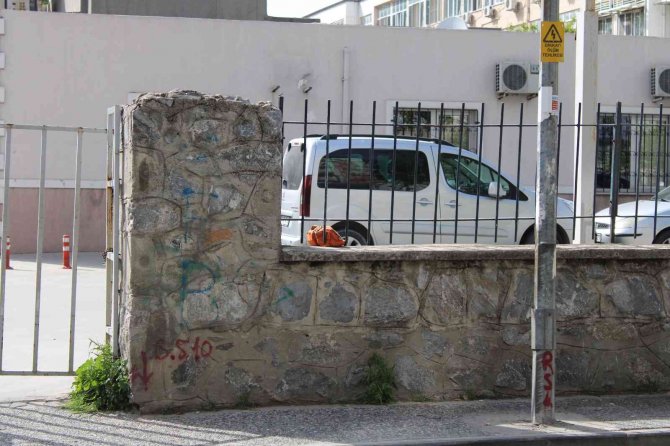 Şüpheli Paket Emniyeti Harekete Geçirdi