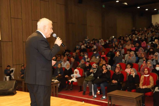Nihat Hatipoğlu, Bağcılar’da Ramazan Ayı Etkinliklerine Misafir Oldu