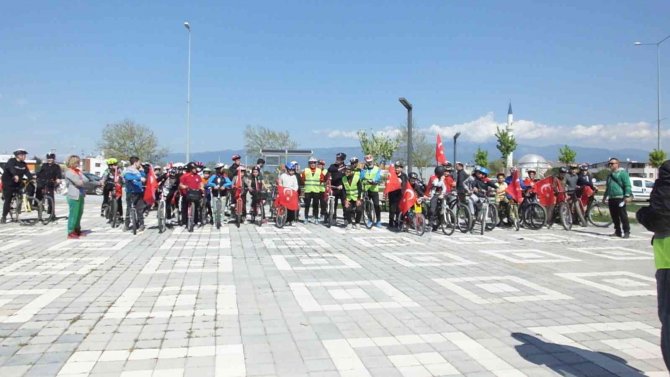 Balıkesir’de Öğrenciler Bisiklet Şenliğinde Buluştu
