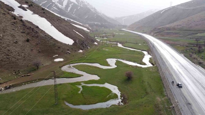 Mendereslerin İlkbahar Ve Kış Güzelliği