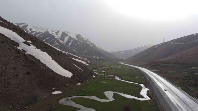 Mendereslerin İlkbahar Ve Kış Güzelliği