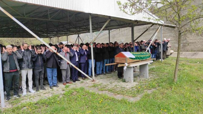 Lisede Çıkan Kavgada Hayatını Kaybeden Genç Son Yolculuğuna Uğurlandı