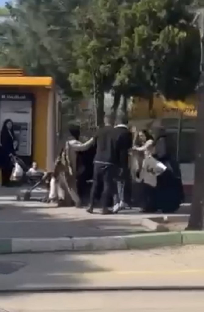 Bursa’da Dilencilerin Tekme Tokatlı ‘’Bölge’’ Kavgası