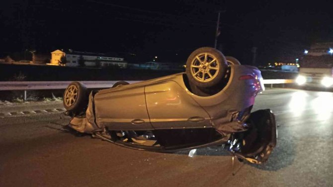 Nişanlı Çift Kazada Yaralandı