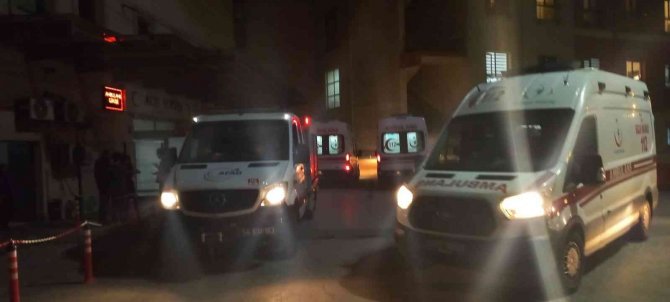 Ekipler Ağaçlık Alana Düşen Paraşütçü Kadını Kurtarmak İçin Seferber Oldu