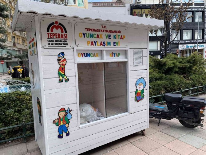 Harap Edilen Bağış Kutusu Yenilendi